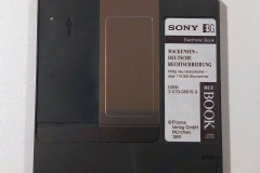 Data-Discman_front