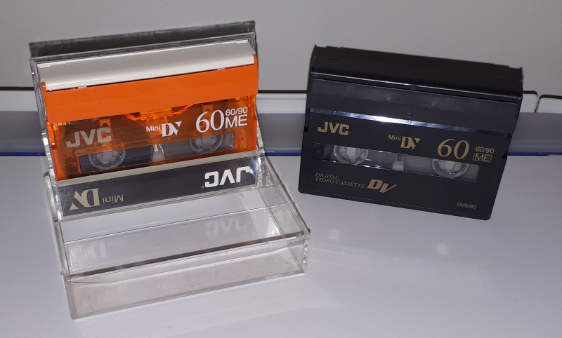 Mini DV (1995.)