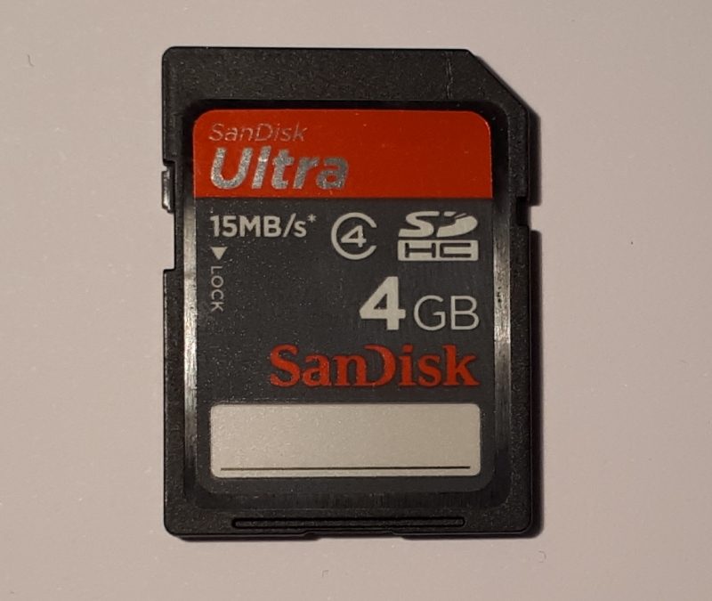 Secure Digital High Capacity (SDHC) (2006.)