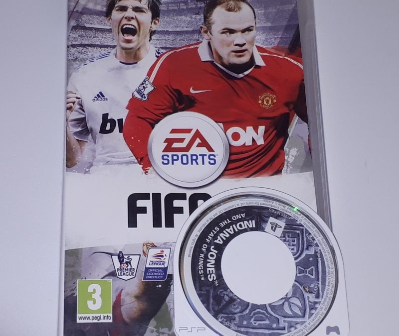 Universal Media Disk (UMD) (2004.)